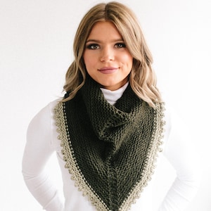 Montgomery Shawl - Chunky Beginner Knitting Pattern | Worsted Yarn Shawl Pattern