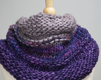 Central Park Chunky Cowl - Easy Knit Pattern - Chunky Yarn DIY