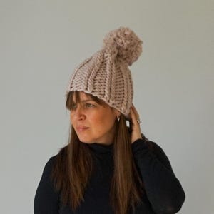 Elizabeth Beanie - Beginner Knit Pattern - Super Bulky Yarn Hat