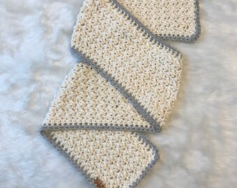 Beginner Aarhus Scarf Crochet Pattern - DIY Chunky Yarn Scarf