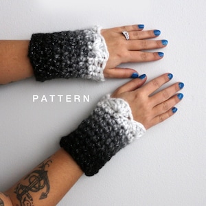Isaac Wristlets Easy Crochet Pattern - Beginner Friendly, Bulky Yarn DIY Wrist Warmers, Ideal for Gifts & Crafting