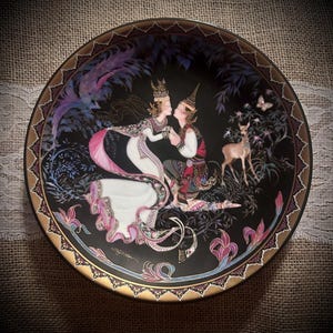 Vintage Thai Benjarong Porcelain Plate: Siamese Royal Couple & Deer