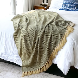 Green Striped Knit Throw Blanket | Boho Wave Pattern Bed Decor | Nordic Tassel Blanket | Vintage Home Decor | Woven Throw | Wool Blanket