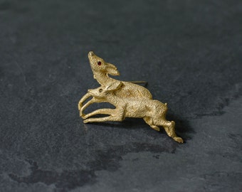 vintage jewelry | novelty brooch | figural brooch | gold deer brooch | 1950s brooch | BSK brooch