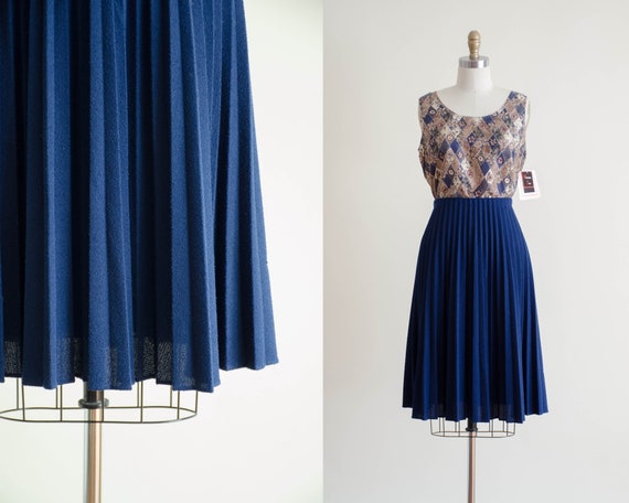 navy pleated skirt | accordion pleated skirt