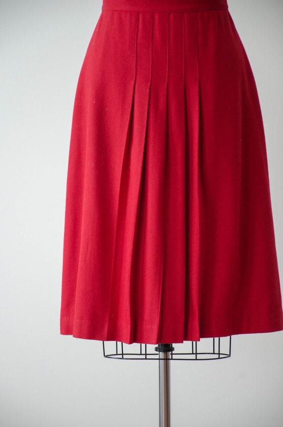 red pleated wool skirt | 80s vintage dark red aca… - image 4