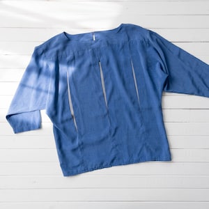 blue pleated shirt | 80s vintage blue gray slit cutout avant garde dolman sleeve blouse