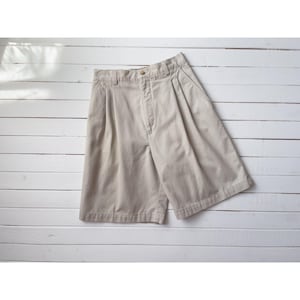 high waisted shorts 80s 90s vintage tan beige cotton khaki pleated shorts