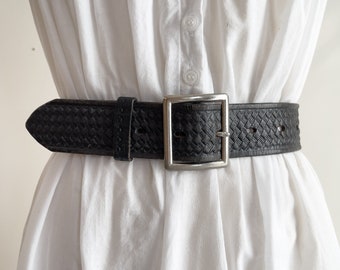 black tooled leather belt 70s plus size vintage wide black waist belt