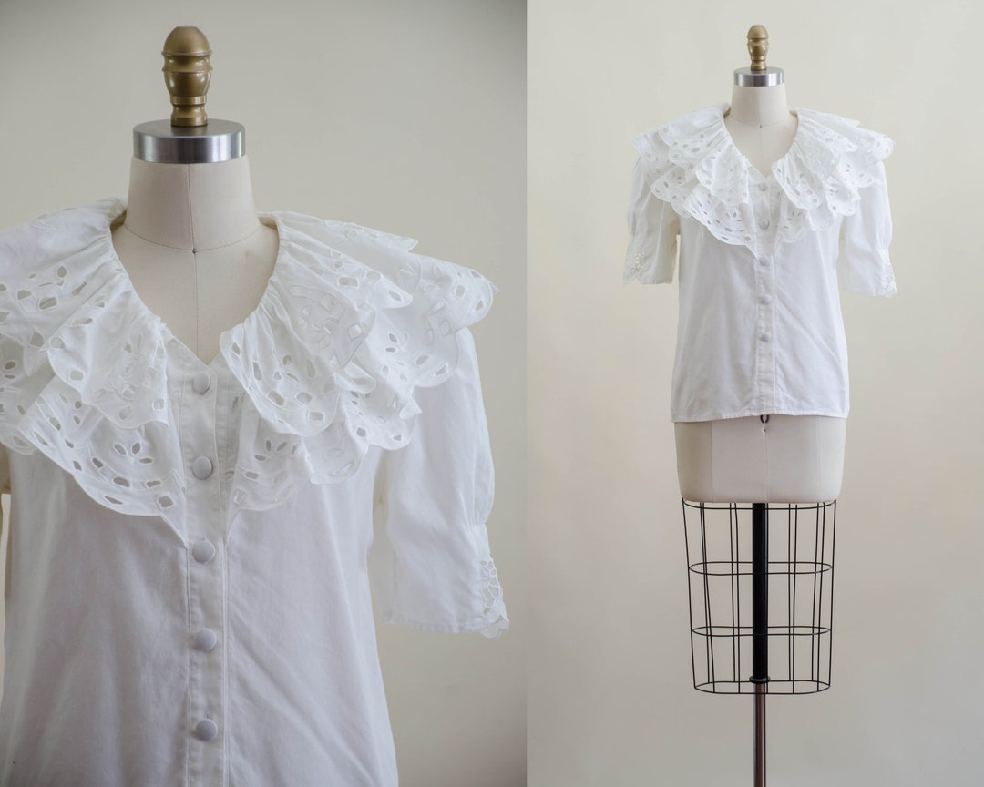 40’s White Lace and Rhinestone Collar Blouse