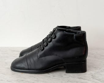 Bugle Leather Ankle Boots Vintage Button Lace Up 7.5M Black Cap Toe Block Heel