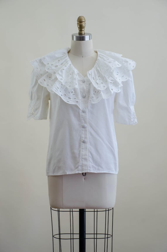 white ruffled collar blouse | 80s vintage dramati… - image 4