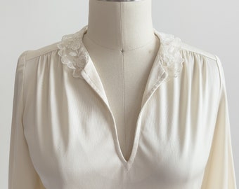 cute cottagecore blouse 70s vintage cream lace collar shirt