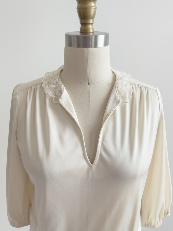 cute cottagecore blouse 70s vintage cream lace col