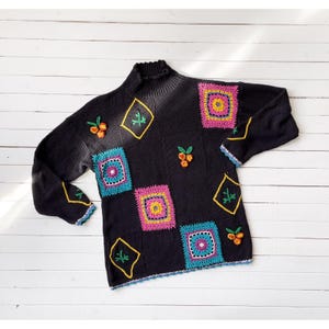 Suéter de cuello alto extragrande con patchwork de crochet, estilo abuela, negro vintage de los años 90
