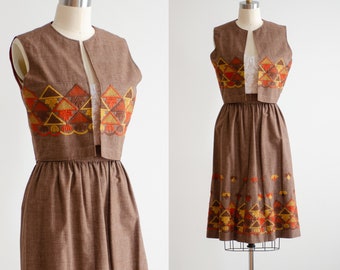 embroidered skirt set 60s 70s vintage brown orange vest and skirt suit