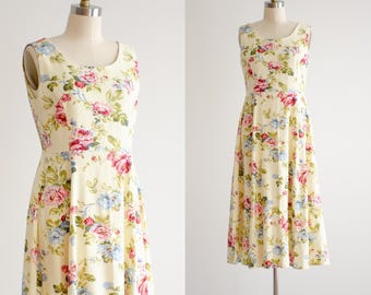 Bonito vestido cottagecore de los años 90, vestido midi de lino con estampado floral en amarillo pastel.