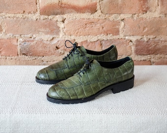green alligator oxford shoes | 90s vintage dark olive green leather dark academia lace up shoes size 6