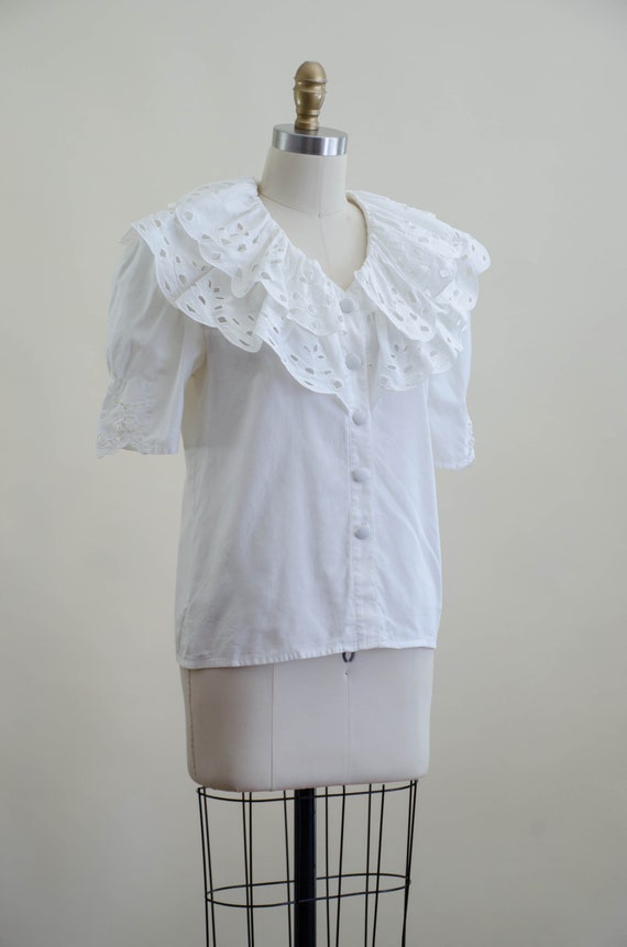 white ruffled collar blouse | 80s vintage dramati… - image 5