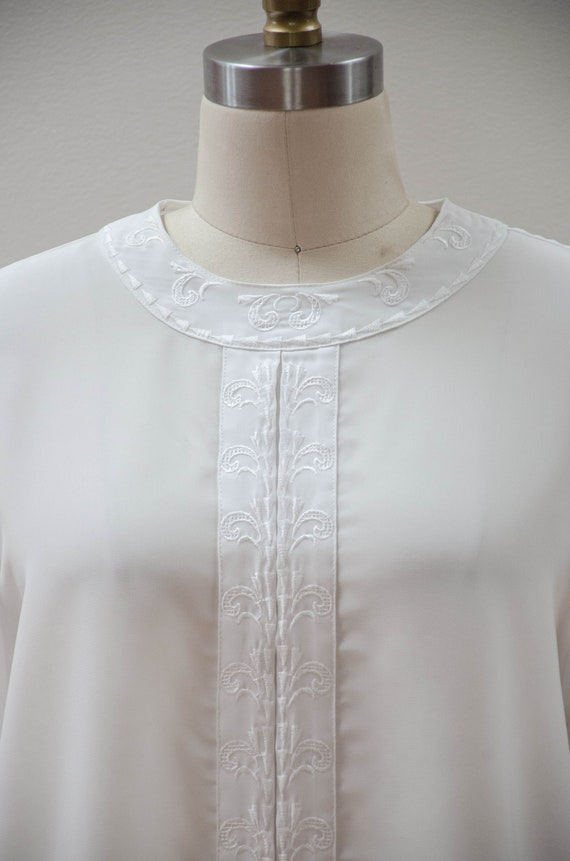 white embroidered blouse | 80s 90s vintage silky … - image 6