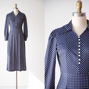 Bonito vestido cottagecore / Vestido midi de manga larga con lunares azul marino vintage de los años 70