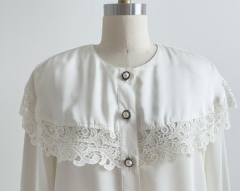 cute cottagecore blouse 80s 90s vintage white lace collar long sleeve shirt