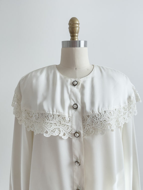 cute cottagecore blouse 80s 90s vintage white lace