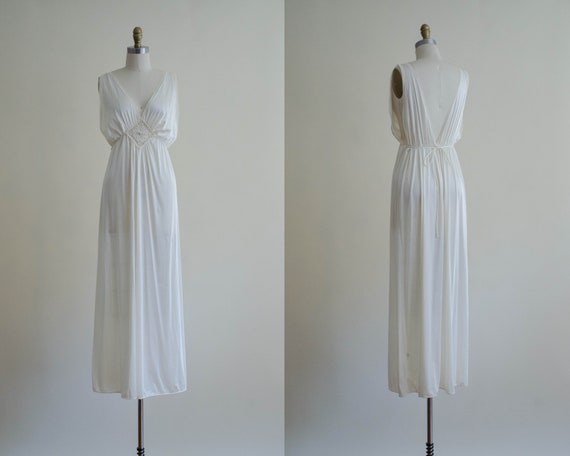 white nightgown | Grecian nightgown | wedding ling