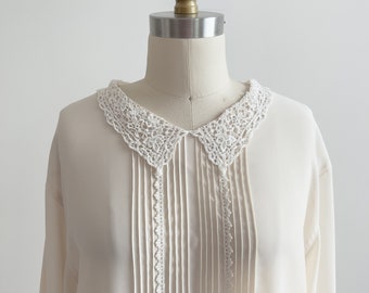 cute cottagecore blouse 80s 90s vintage sheer cream lace collar long sleeve shirt