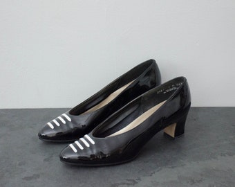 black patent pumps | low black pumps | US 7M