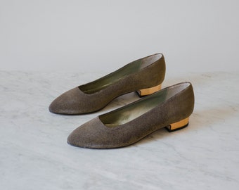 gold leather shoes | 80s 90s vintage shiny gold brown leather low heel flats size 6.5