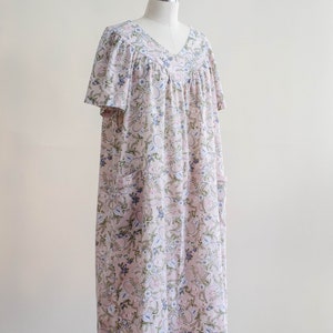 floral vintage house dress rose pink caftan oversized loose nightgown image 4