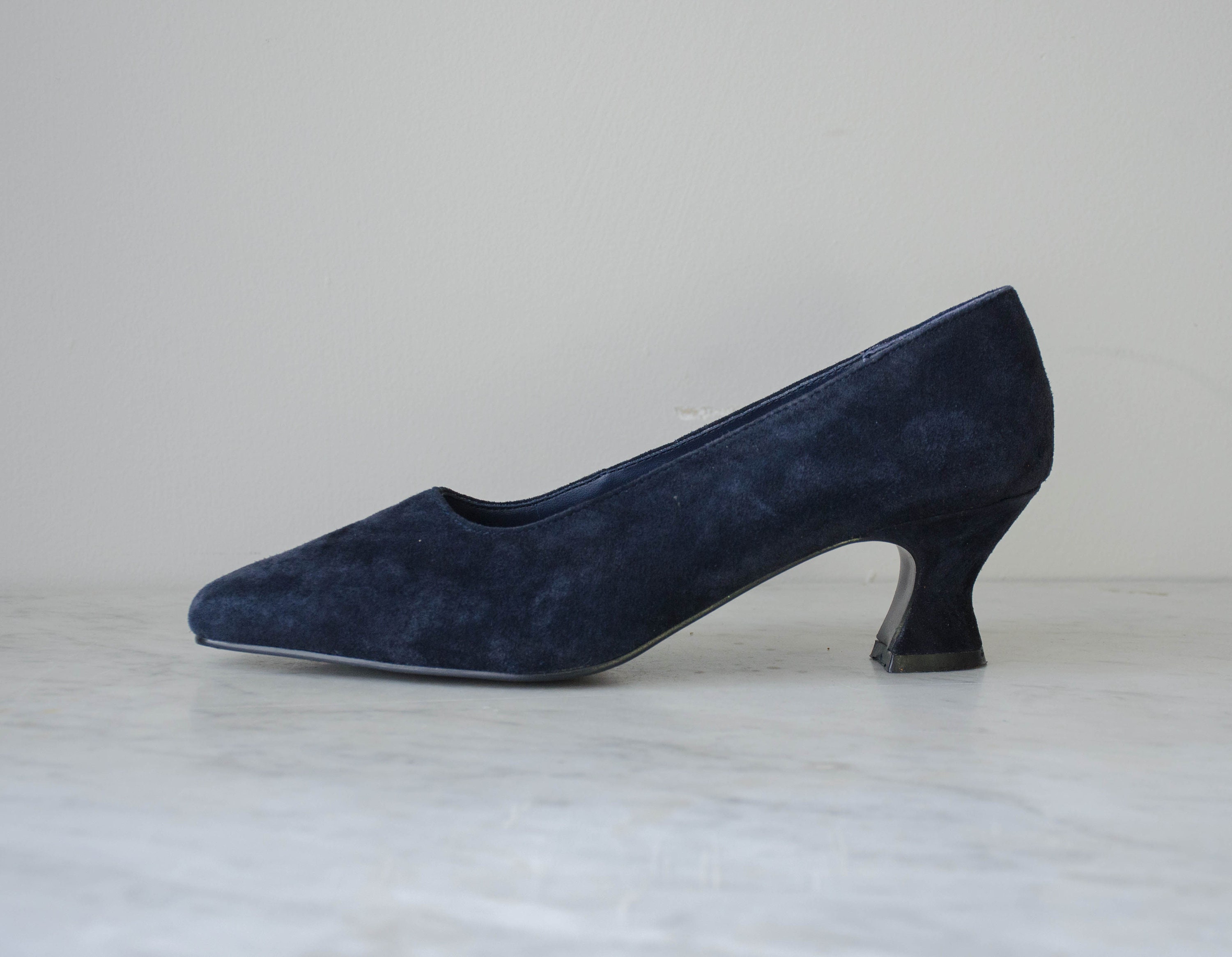 navy heels size 7