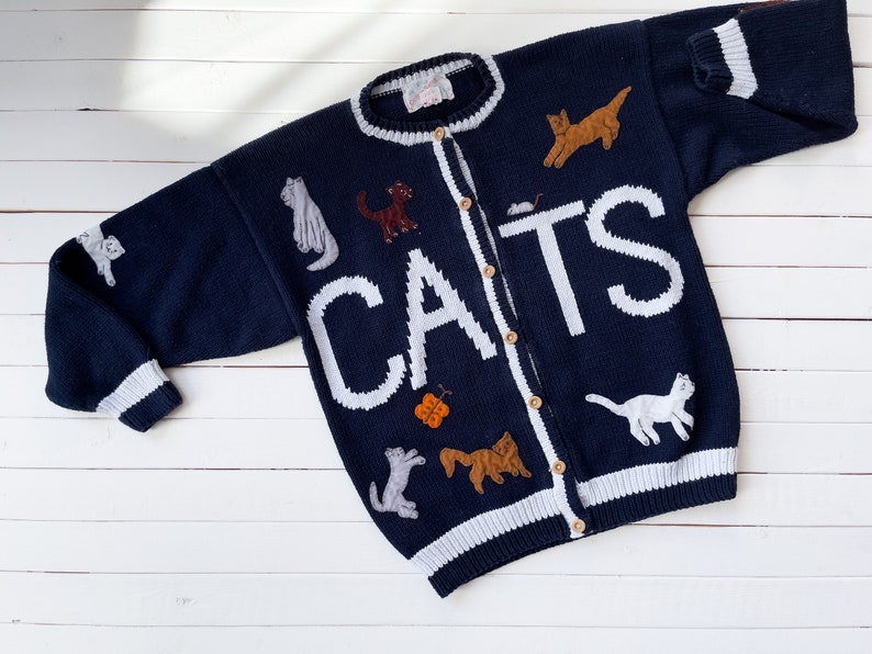 embroidered cat sweater 90s vintage Cotton Salsa navy blue cardigan image 2