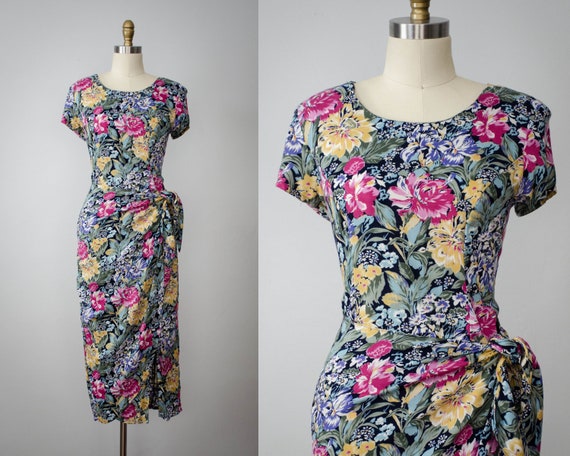 1950s style dress | floral sarong dress | dark flo