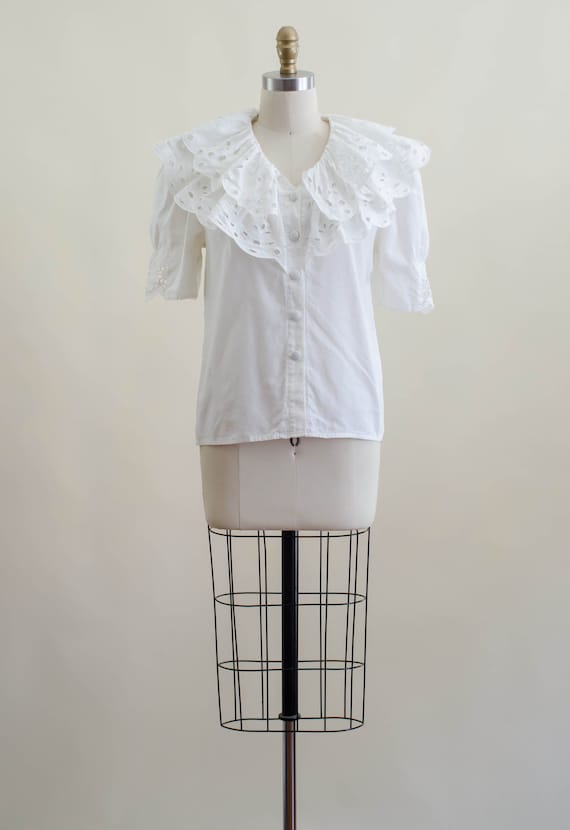 white ruffled collar blouse | 80s vintage dramati… - image 2