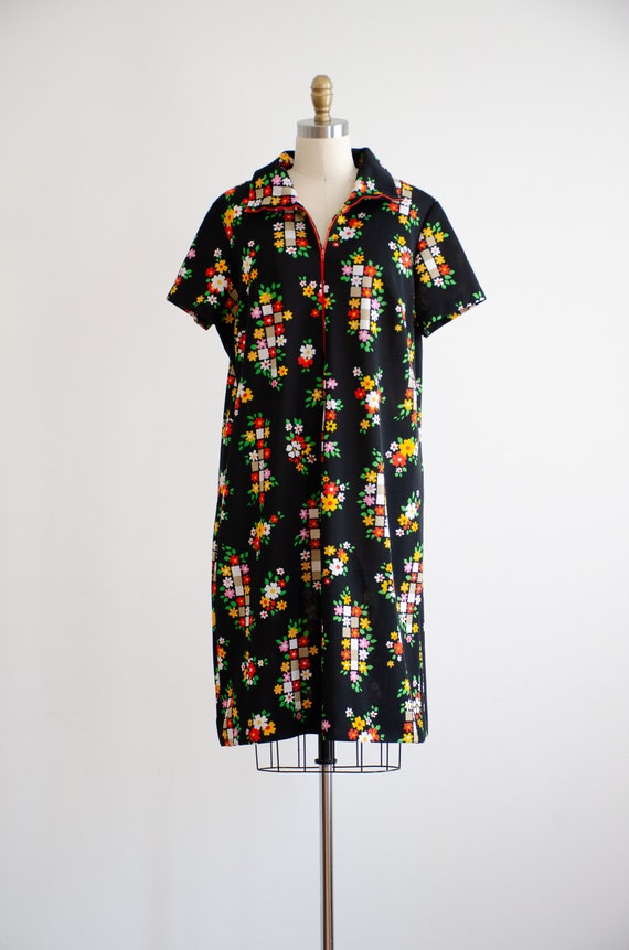 black floral dress 70s vintage loose high collar … - image 7