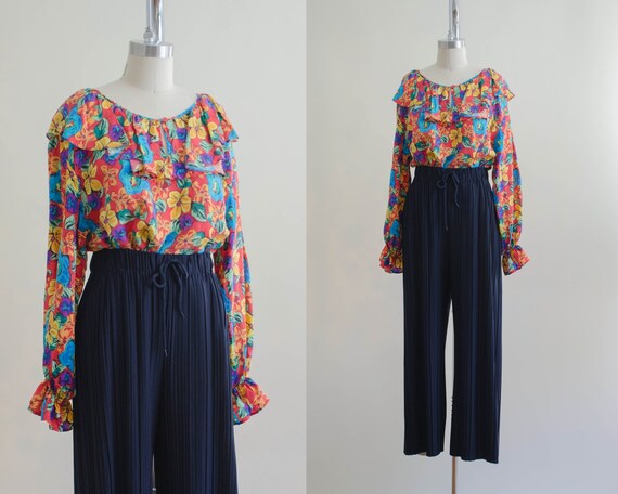 high waisted pants | navy wide leg pants | pleated