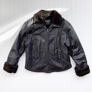 Bomberjacke dunkelbraun Kunstfell Kunstfell Kurzjacke im Vintage 80er Look