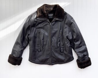 ふ*に様 80s vtg short leather bomber jacket 80s Vtg short real leather bomber jacket