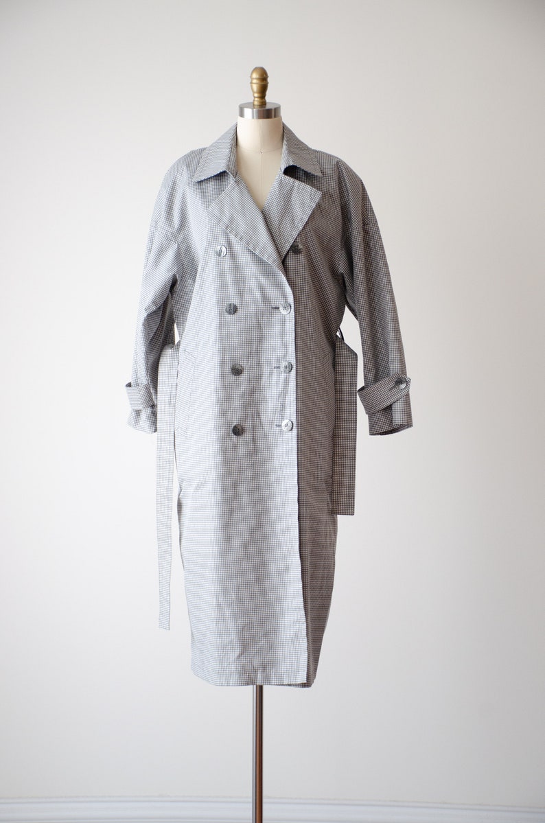 plaid trench coat 80s 90s vintage London Fog gray white dark academia cottagecore belted plaid cotton jacket image 2