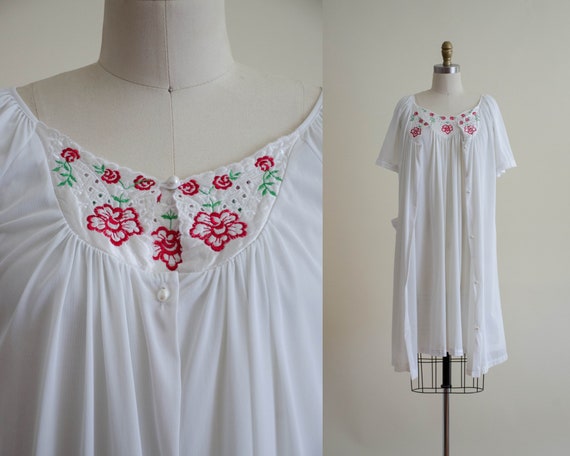 white peignoir | embroidered peignoir