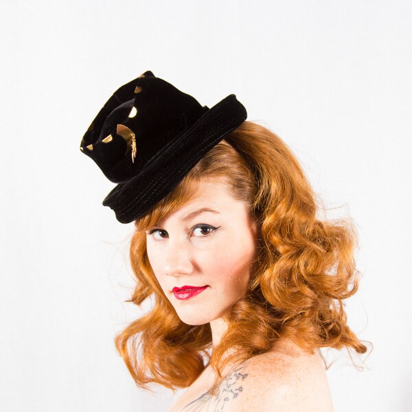 50% OFF SALE / 1930s vintage hat / tilt hat / Brass Moon