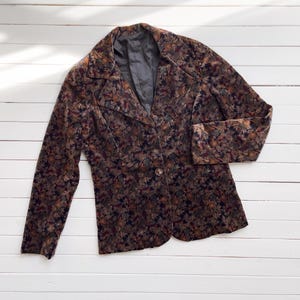 vtg 70s 80s fall fruit leaves raspberry pattern velvet blazer jacket