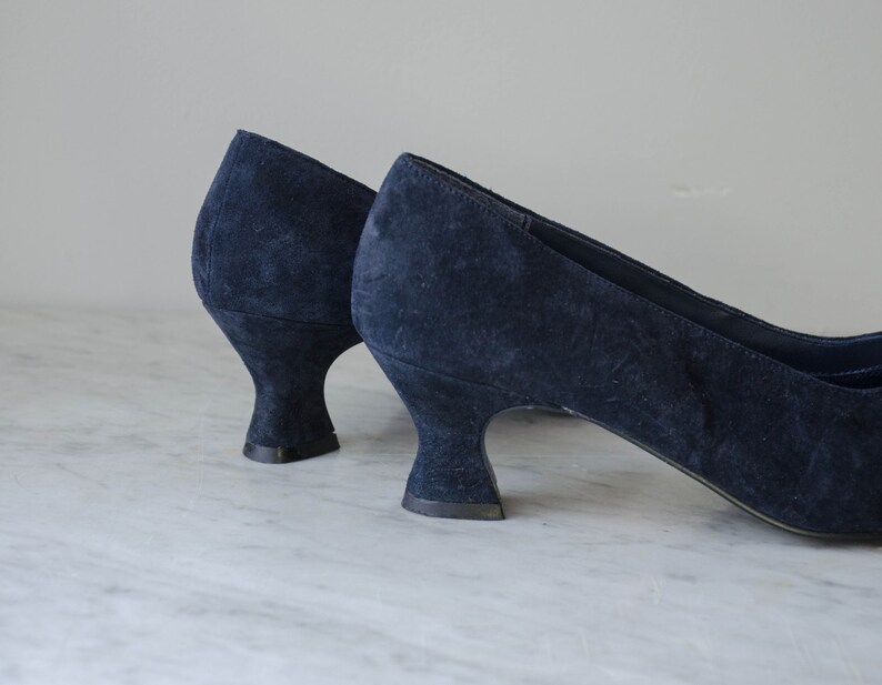 Tacones de ante azul marino / 80s 90s Regency estilo regency | Etsy España