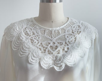 cute cottagecore blouse 80s 90s vintage white cream lace collar long sleeve shirt