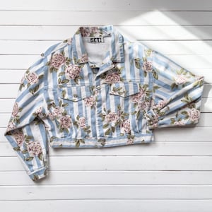 ジャケット・アウター 80s vintage flower denim jeans jacket Vintage 1980s Loose Fit Floral Jean Jacket - Etsy