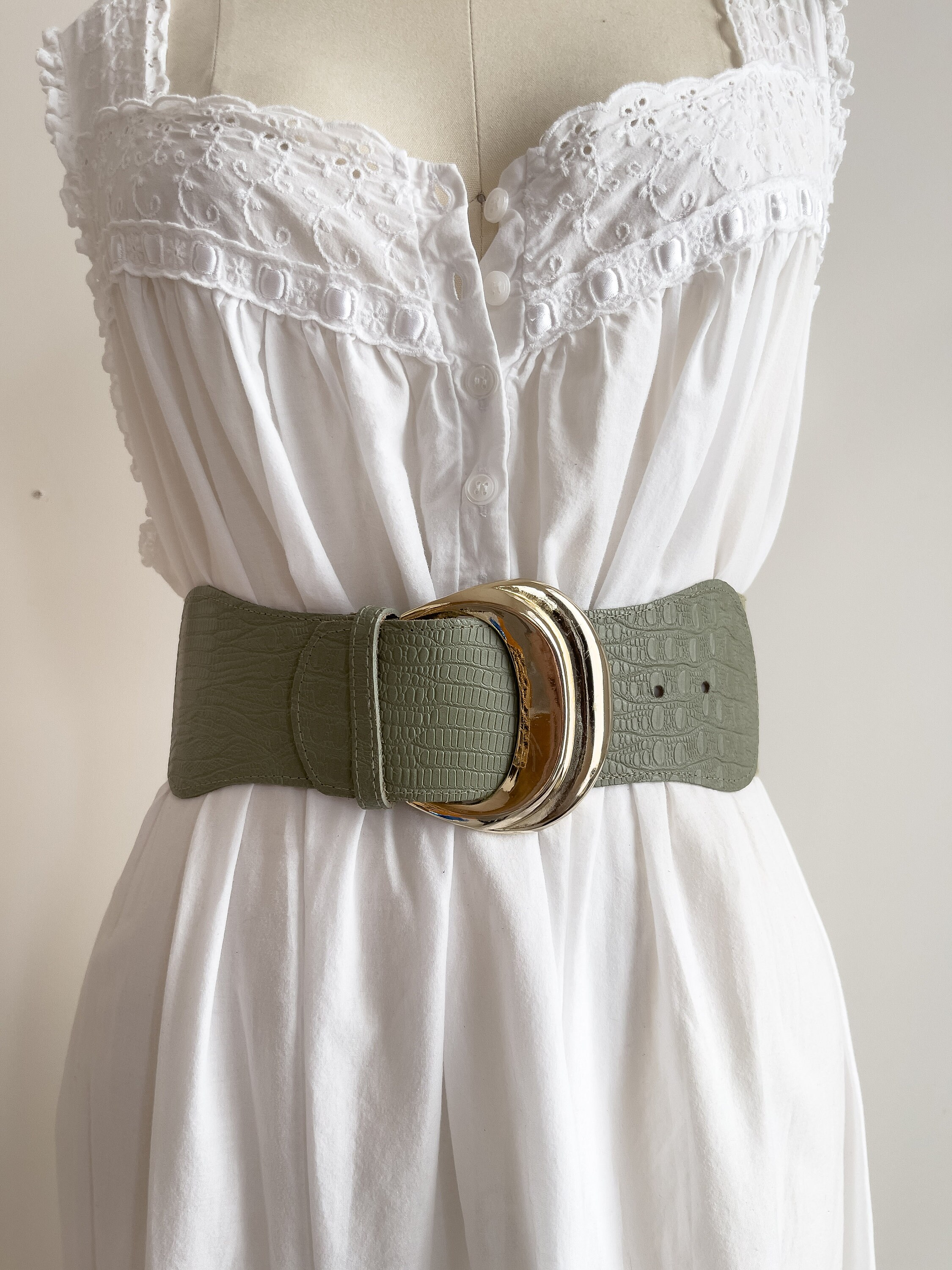 ASOS DESIGN - Ceinture taille et hanches avec disques et clous - Noir
