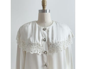 Bonita blusa cottagecore de los años 80 y 90, camisa vintage de manga larga con cuello de encaje blanco
