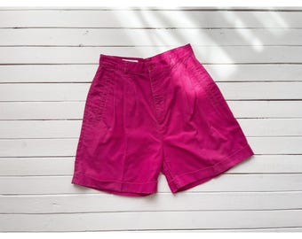 Pantalones cortos de cintura alta de algodón rosa intenso de los años 80 y 90.